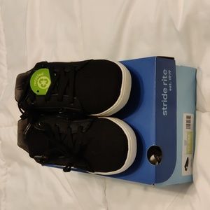 NWT Stride Rite Boys Shoes Size 12.5M